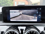 バックカメラが使用可能でございます。駐車が苦手な方も後方の映像を確認しながら後退する事が出来ますので安心できます。また、画像も鮮明でございますので物体の確認も容易に確認する事が出来ます。
