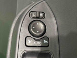 オート格納機能付きドアミラー キーフリーシステムのドア施錠に連動して自動的に格納!乗降時のミラー操作の手間が省けて便利です♪閉じ忘れを防げるほか、降車の直前まで後方の確認ができます!!