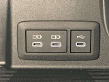こちらのクルマはUSB接続コネクタも装備されています♪