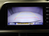 バックモニター装着車は後退時の強い味方です♪車庫入れや縦列駐車の際、後退操作の参考になるガイドラインをナビ画面に表示します。