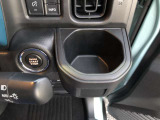 運転席側ドリンクホルダー