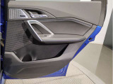 当社BMW認定中古車は全車保証付きでございます。また保証料金や整備費用はお見積書内の諸費用・税金に追加計上する事はございません。認定中古車保証付きのお支払総額でお見積りご依頼の上、他店とお比べください
