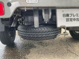 万が一のパンク時にも安心の応急用タイヤ装備