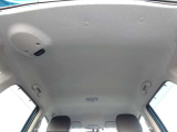 当店すべての展示車両はチタニア「抗菌・防臭」処理による車内クリーニングを行っており10年以上にわたりこだわっています。雑菌の増殖を抑えニオイが付きにくく残りにくくなり快適で爽やか、清潔に保たれています