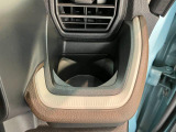 品質へのこだわり!フロアマットやシートなど車内をキレイに清掃し、ニオイや汚れなどを徹底的にクリーニングしてもらっております。室内はピカピカです☆