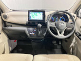 運転席からの視界が左右に広く隅々まではっきりと見渡せます。車の前端も把握しやすく安心して運転できます★