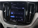 プラグインハイブリッドシステムは、各ドライブモードに応じて電気モーターとガソリンエンジンを協調制御します。