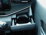 運転席側ドリンクホルダー画像です。