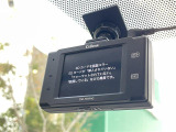 【ドライブレコーダー】映像・音声などの運転中の記録を残します。事故などを起こした起こされた時の証拠になりえますので、もしも時でも安心ですね。