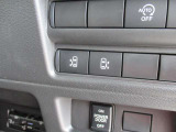 後席のスライドドアは運転席から指一本で開閉可能ですよ!