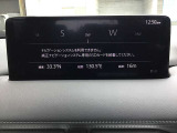 ナビはついっておりません、別途純正ナビSDカードをお買い求め下さい。