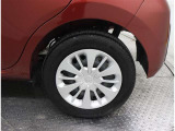 165/65R14サイズのタイヤになります。