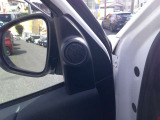 ドアミラースピーカーが運転席・助手席両方に付いています