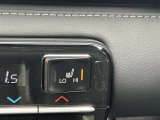 運転席・助手席のシートヒーターなので好みの温度調節が出来運転中も快適です。