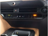 シートヒーター、ベンチレーション装備:寒い日や夏の暑い日に役立つ運転席・助手席に装備されています♪