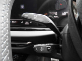 ドイツ車には特徴があり、メーターのメモリに一部色がついています。これはドイツでは推奨速度という考えがあるためです。安全で快適に走る際に適している速度を指しています