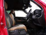 運転席と助手席がつながった構造なので、狭い駐車場でも助手席側からスムーズに降りれます♪