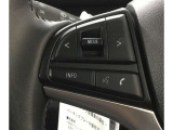 運転中目線を変えずにオーディオの操作ができるステアリングスイッチです