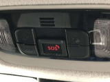 SOSボタンです。自動車の運転中、事故や急病時などの緊急事態が発生したときに、ヘルプネットを通じて外部に救助を手配するためのボタンです。