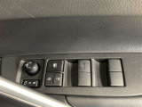 パワーウインドウスイッチ、いたずら防止・挟みこみ防止に、ウインドウロックスイッチを使用ください。便利な電動可倒式ミラースイッチ、集中ドアロックスイッチ