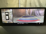 360度モニターは、4つのカメラによる前後左右・俯瞰映像でドライバーからは見えない領域の危険認知をサポート!全周囲の死角を減らし、狭い駐車場や幅寄せ、T字路の進入などの運転の安心感を高めます!