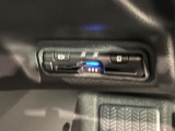 いまや快適なカーライフに欠かせないETCが付いています。