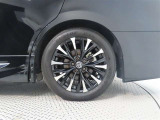中古車の販売は原則として実車を見てからとさせて頂いております。是非見に来てください!
