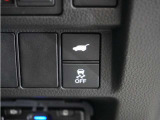 ◆横滑り防止装置◆コーナーリング時の横すべりを抑える機能と、車両の急激な挙動変化を抑える機能で、安定した走行を実現しています。運転に安心とゆとりが出来ます。