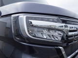 【外装】LEDヘッドライトです。