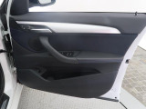 遠方でお車をご覧いただけないお客様にも安心してご検討いただける様、第三者評価機関にて、車両のチェックを行っております。※一部入庫間もない車両は随時検査を受けます。