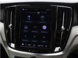 直感的な構成により、必要なときに運転の邪魔をすることなく、適切なサポート情報およびエンターテイメントを提供することができます。