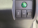 【VSA(車両挙動安定化制御)】滑りやすい路面での横滑りを抑え、安定した走行をサポートします。
