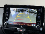 【バックモニター】 車庫入れの後方確認や、バックで駐車場に出入りの際等に後方を確認するのをお手伝いできます