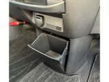 運転席前の小物入れです!