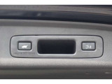 ハンズフリーアクセスパワーテールゲート(予約クローズ機能付)荷物でいっぱいのあなたを少しだけお手伝いします。Hondaスマートキーを持っていれば、ハンズフリーでテールゲートの開閉が可能です。