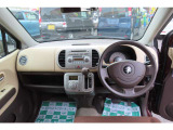 運転席から見た俯瞰図です!ドライバーが操作しやすいよう配置されています♪