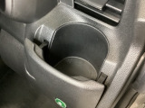 「据置クレジットは最終回の支払いに一定額(据置額)を設定し、残りの金額を分割で支払うプランです。月々の負担を抑えられるため、ワンランク上の車に乗りたい方や現金を手元に残しておきたい方に適しています。