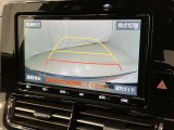 車庫入れや後方操作をサポート!苦手な駐車も安心のバックモニター付きです♪ガイド線も表示されますので、どこまで下がれば良いか目安にもなります☆