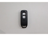 スマートキーはカバンの中やポケットに携帯するだけでドアロックの開閉・エンジンスタートが可能です!