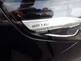 LEDヘッドラントは自然に近い色で、夜間の運転時や天候の悪い時にキレイに照らしてくれます。