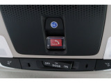 緊急通報ボタンが装備されています。ホンダコネクト対応。ご利用には、Honda Total Care プレミアムのご加入が必要です。