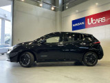 日産ディーラーならではの経験豊富な整備士が、お渡し前にきっちりと車検整備をさせていただいております。またお渡し後1ヶ月もしくは1000kmで、無料の点検整備を実施させていただきます。
