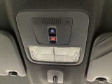 【SOSボタン】体調が悪くなったときや、事故に遭遇したとき、あおり運転にあっている時など、緊急時にボタンを押すと緊急サポートセンターにつながり、オペレーターが警察・救急への取次ぎを行います。