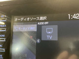 TVが見れるチューナーを装備しています。 新しい車でも付いていないことで、TVが見れない事も多々あるので要チェックです。