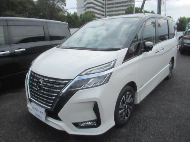 セレナ 2.0 ハイウェイスターV 