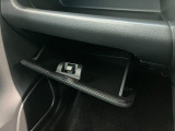 品質へのこだわり!フロアマットやシートなど車内をキレイに清掃し、ニオイや汚れなどを徹底的にクリーニングしてもらっております。室内はピカピカです☆