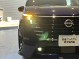 夜間走行の様々な局面に対し、LEDヘッドランプで視認性をしっかり確保。ハロゲンヘッドランプのおおよそ2倍の光量で、広範囲に明るくドライバーをサポートしてくれます。