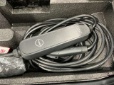 充電ケーブル付きです。