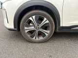 純正アルミホイール装着車