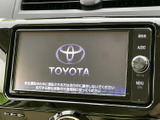 使いやすいインターフェースで、目的地設定や音楽再生をスムーズに。視認性の高い画面で、運転中でも快適に操作できます。お気に入りの音楽とドライブを楽しみましょう。